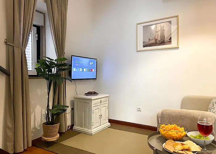 Апартаменты Cozy 3 Bedroom In Belem 3 To 5 Guests Лиссабон